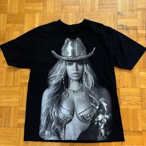 Beyonce 2023 concert shirt mint condition  OFFICIAL merch